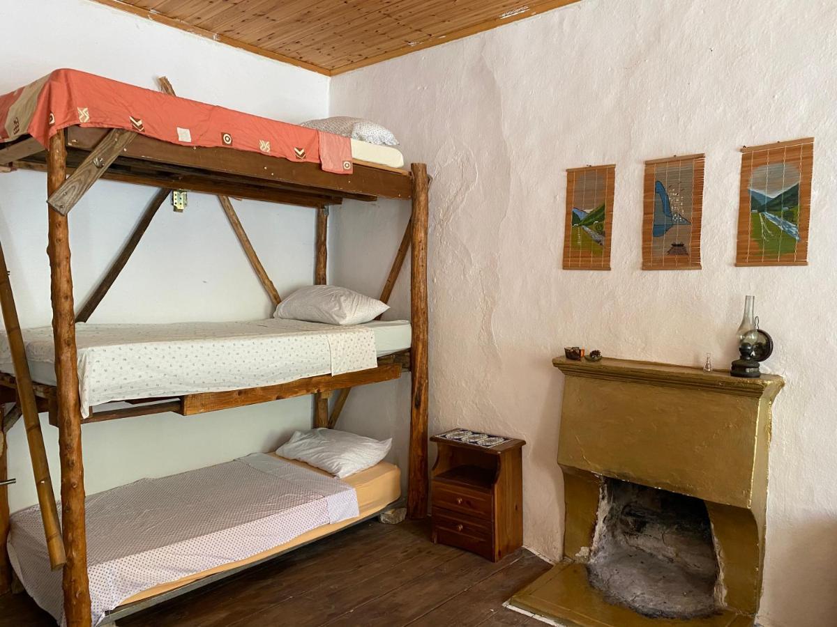 Shotgun Hostel & Guesthouse Vuno Extérieur photo