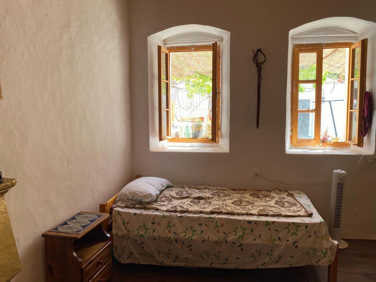 Shotgun Hostel & Guesthouse Vuno Extérieur photo